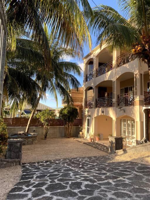 Villa Palmistes Apartment ลากูแล็ตต์ ภายนอก รูปภาพ
