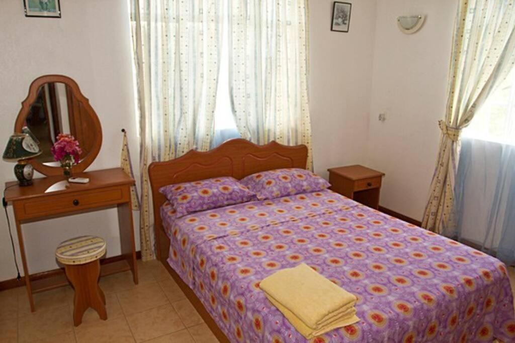 Villa Palmistes Apartment ลากูแล็ตต์ ภายนอก รูปภาพ